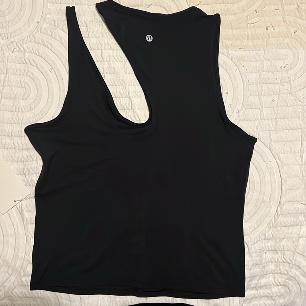 LULULEMON SHOULDER CUT OUT YOGA TANK BNWT - Picture 4 of 4